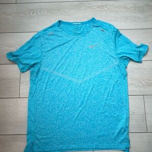 Nike Men's Aqua Short Sleeve Tee